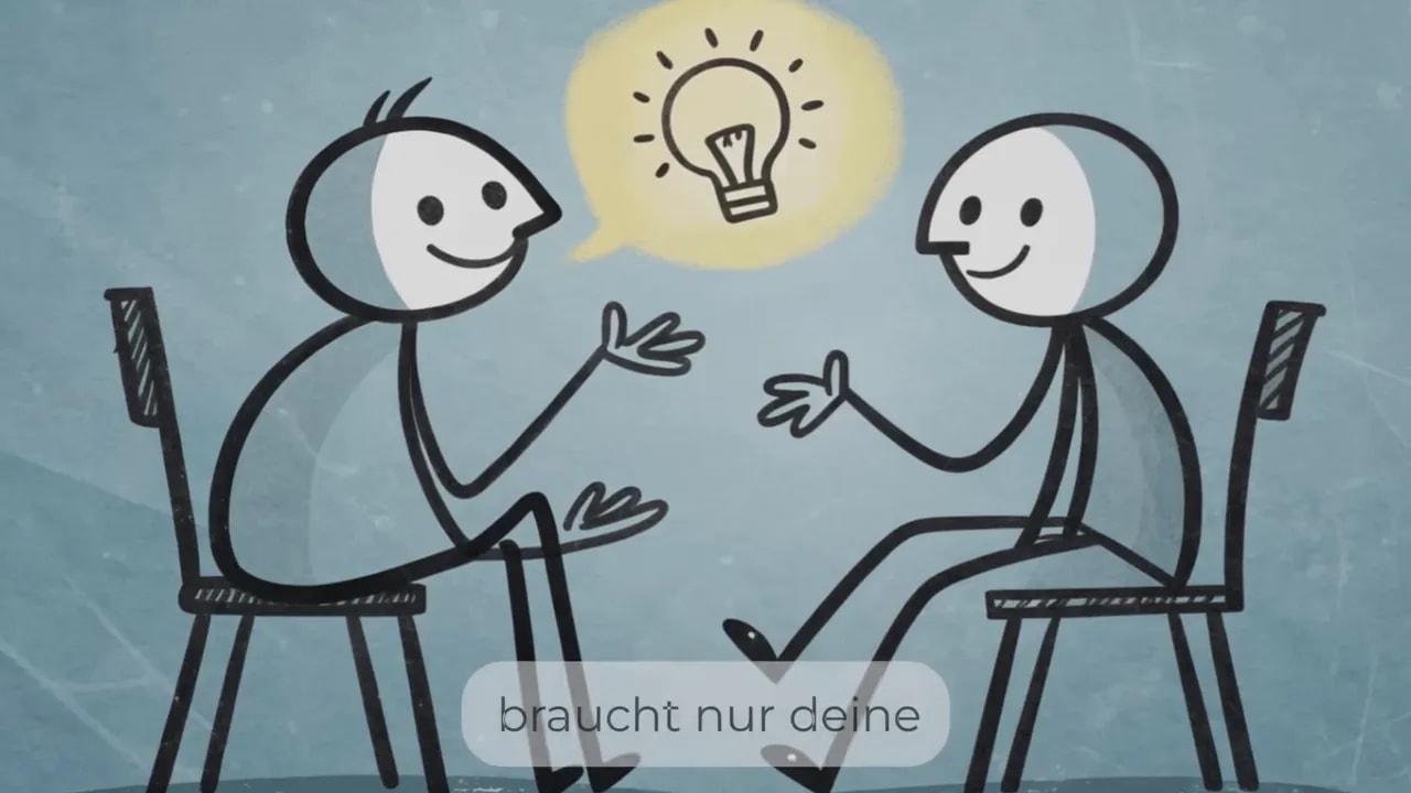 Silhouette hält eine leuchtende Glühbirne an ein großes Gehirn
